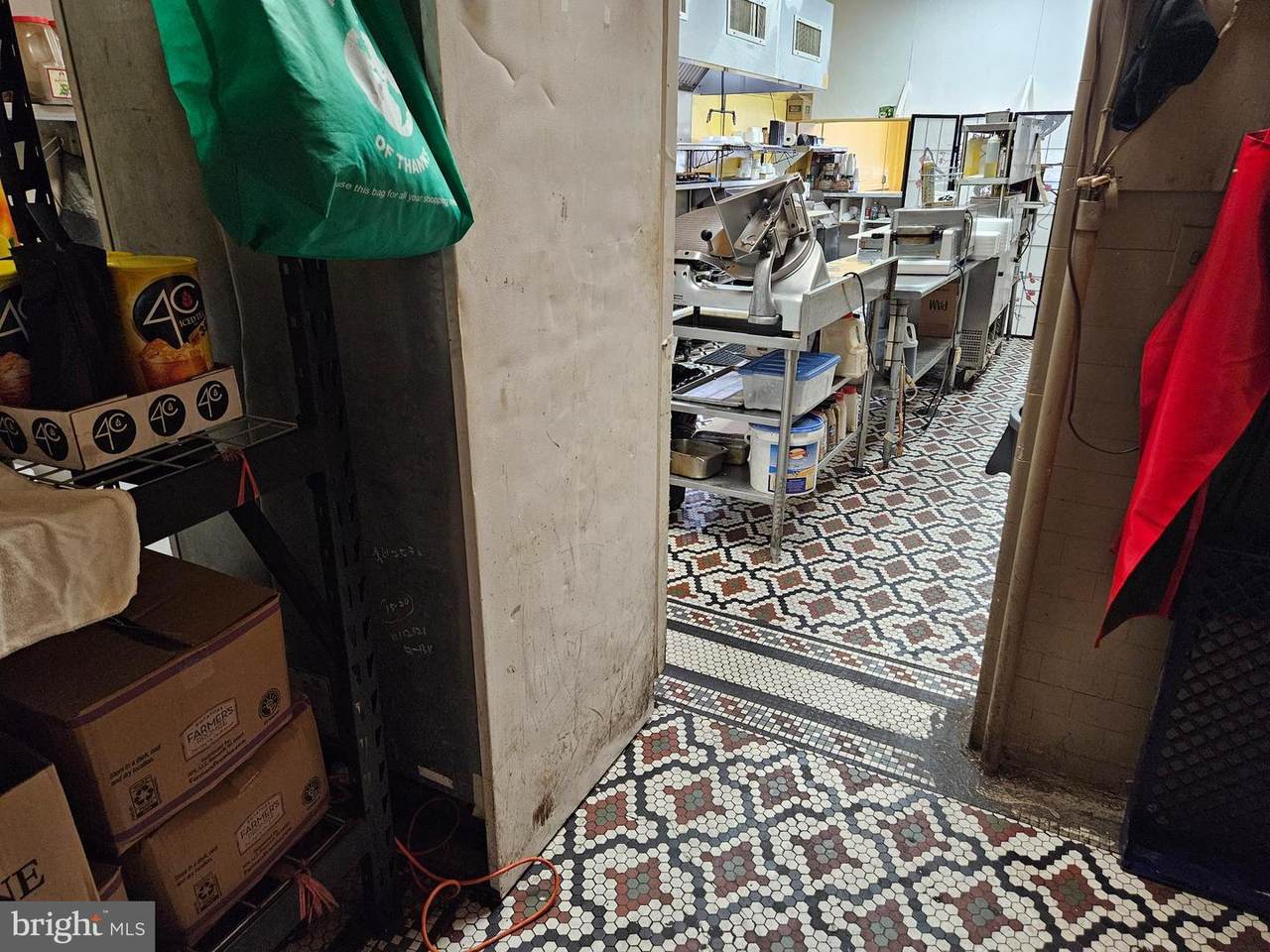 6208 Woodland Avenue - Photo 1