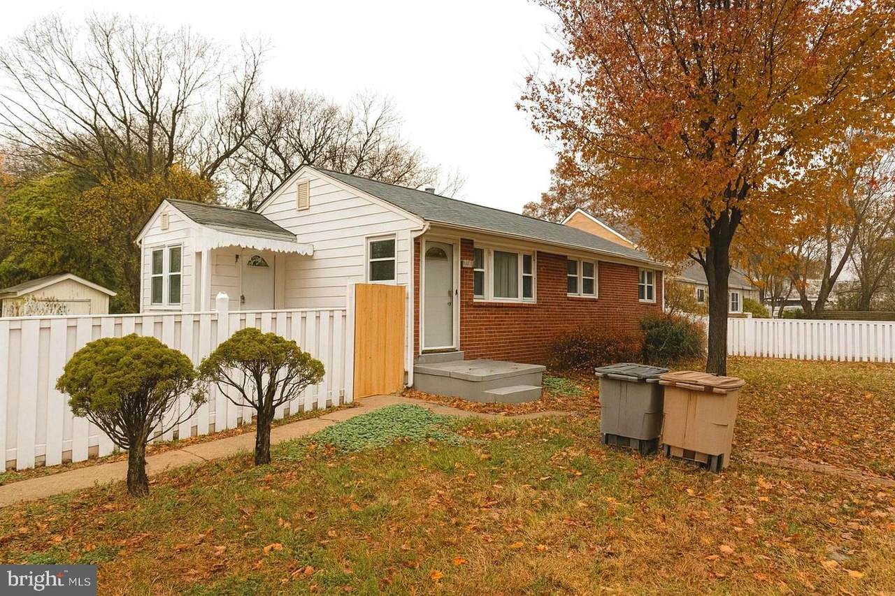 402 Horners Lane - Photo 1