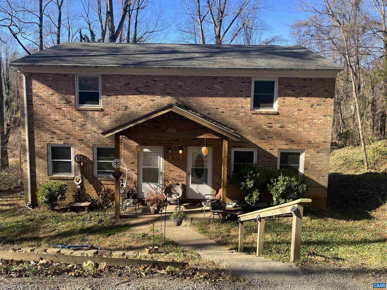 158 Buckingham Cir - Photo 1