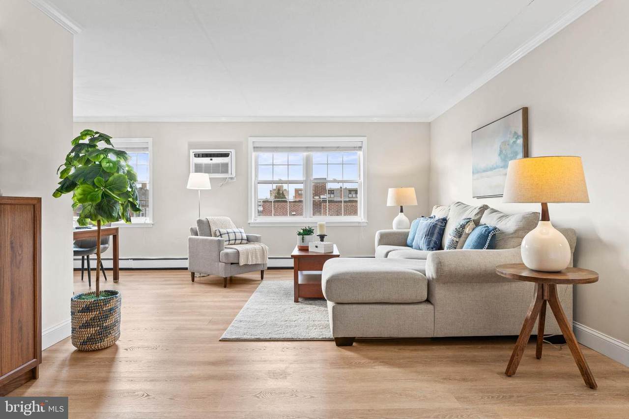 222 Montgomery Avenue - Photo 1