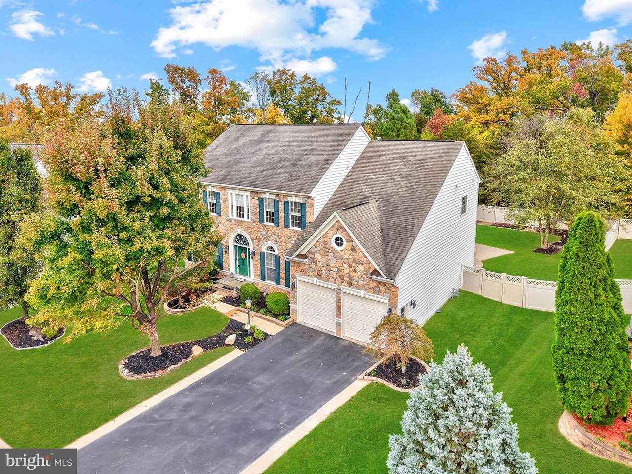 1019 Kensington Circle - Photo 1