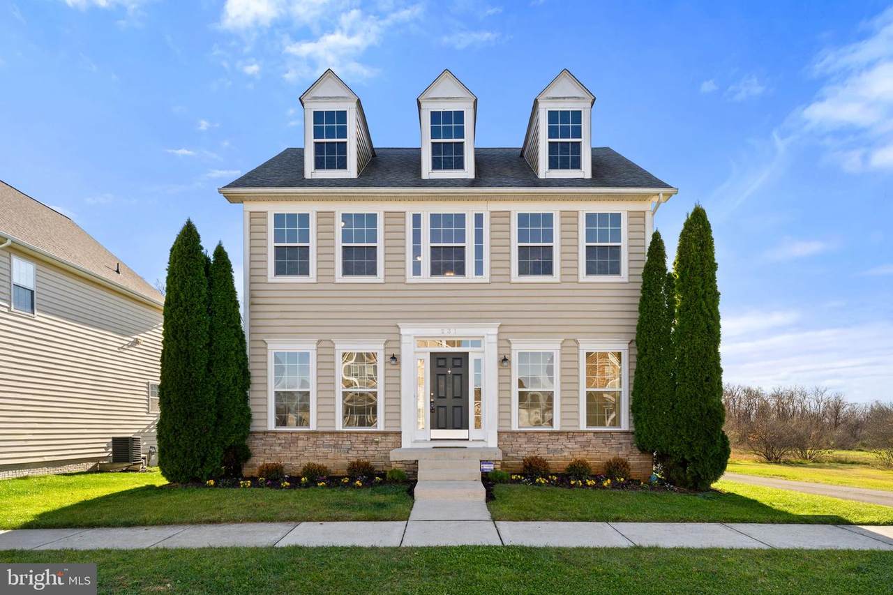 231 Colonial Drive - Photo 1