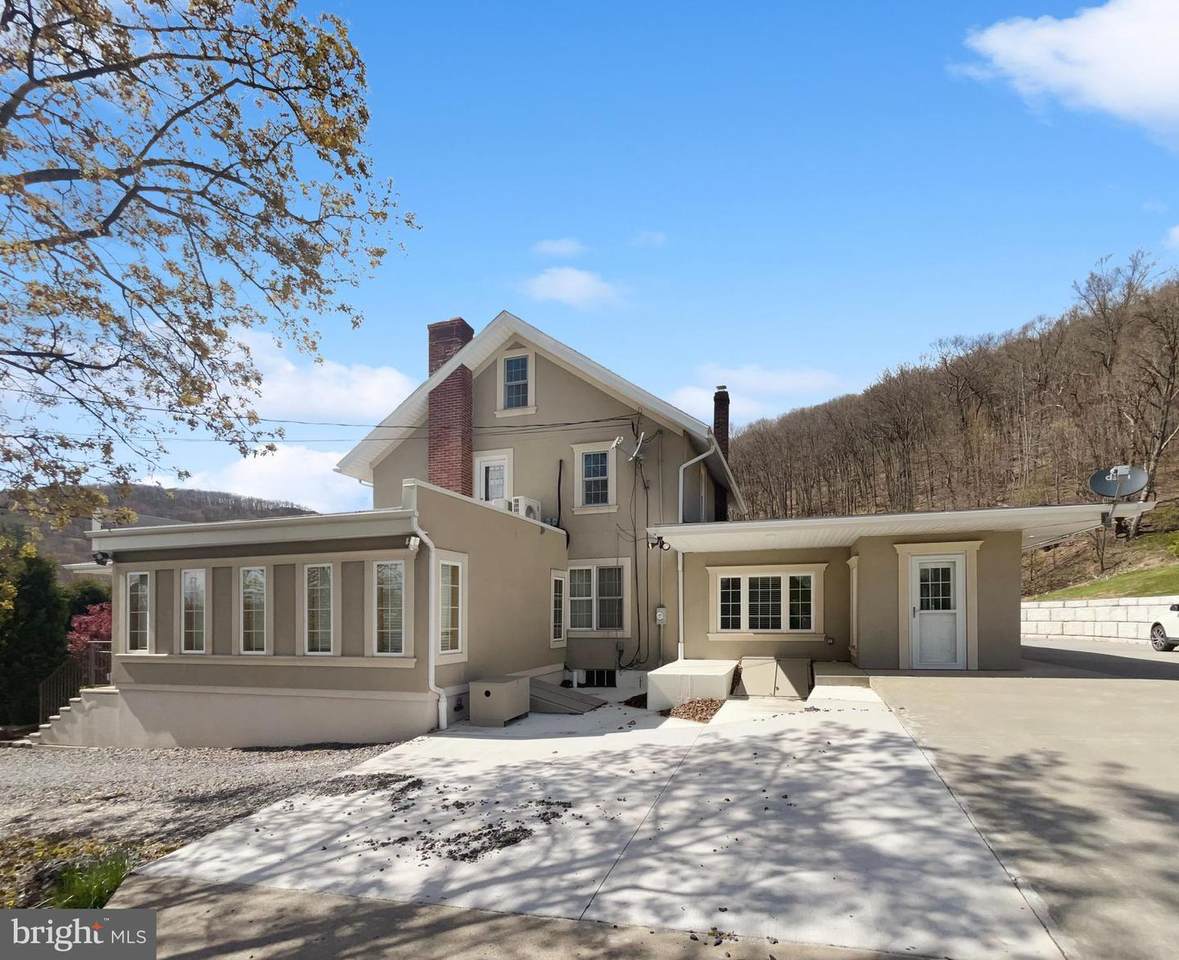 794 Claremont Avenue - Photo 1