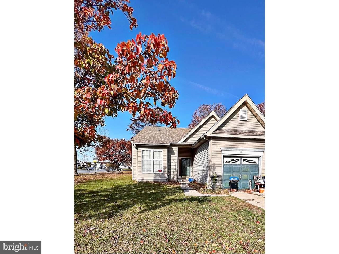 101 Trafalgar Drive - Photo 1