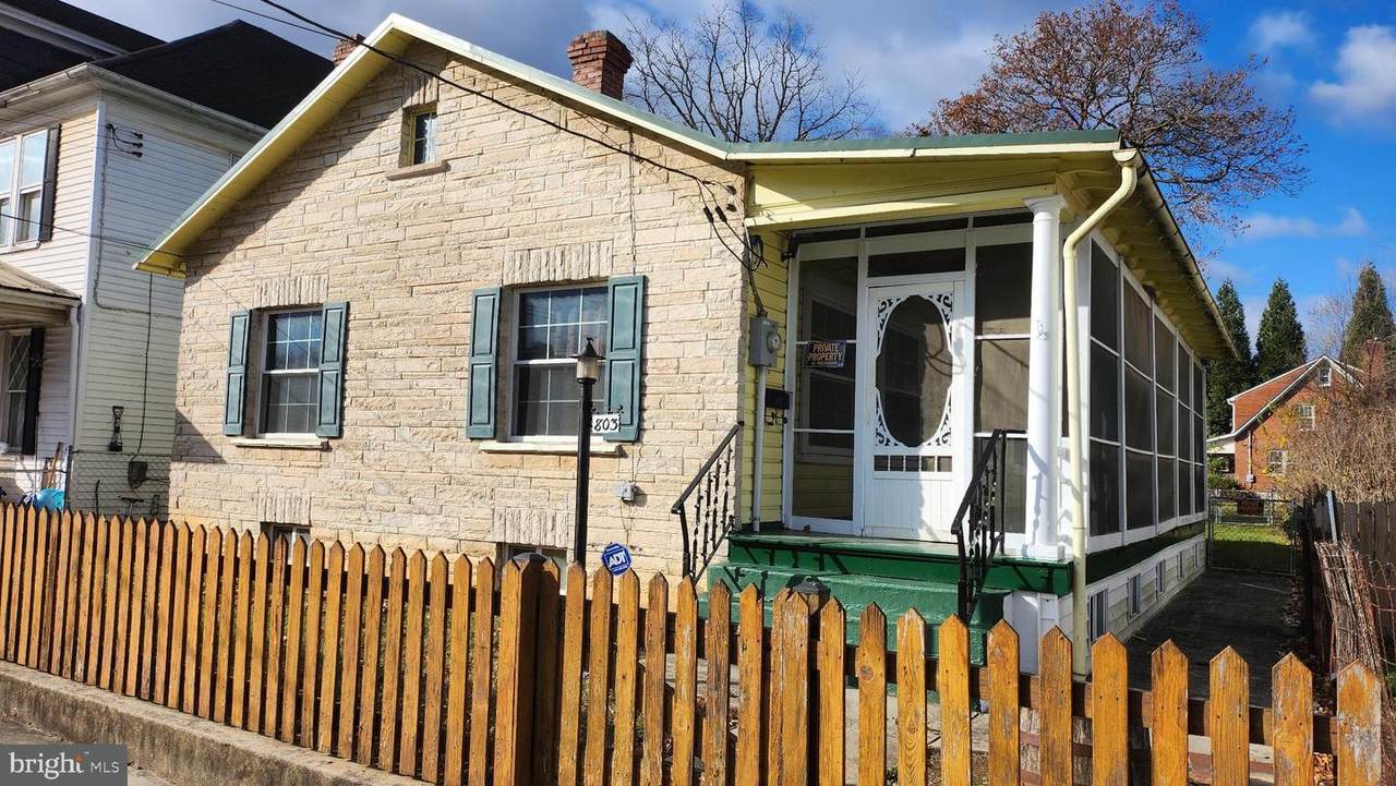 803 New York Avenue - Photo 1