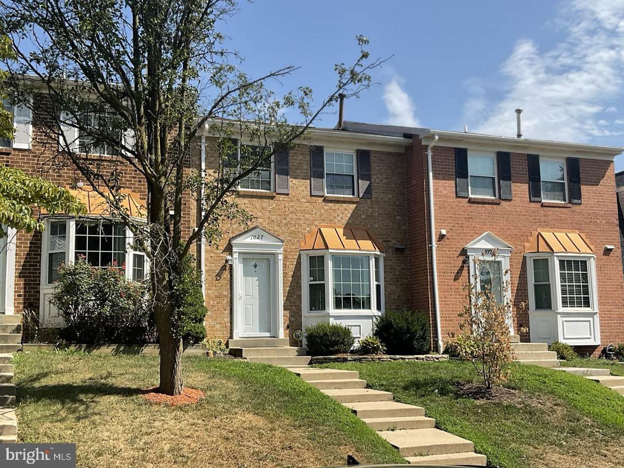 1027 Travis Lane - Photo 1