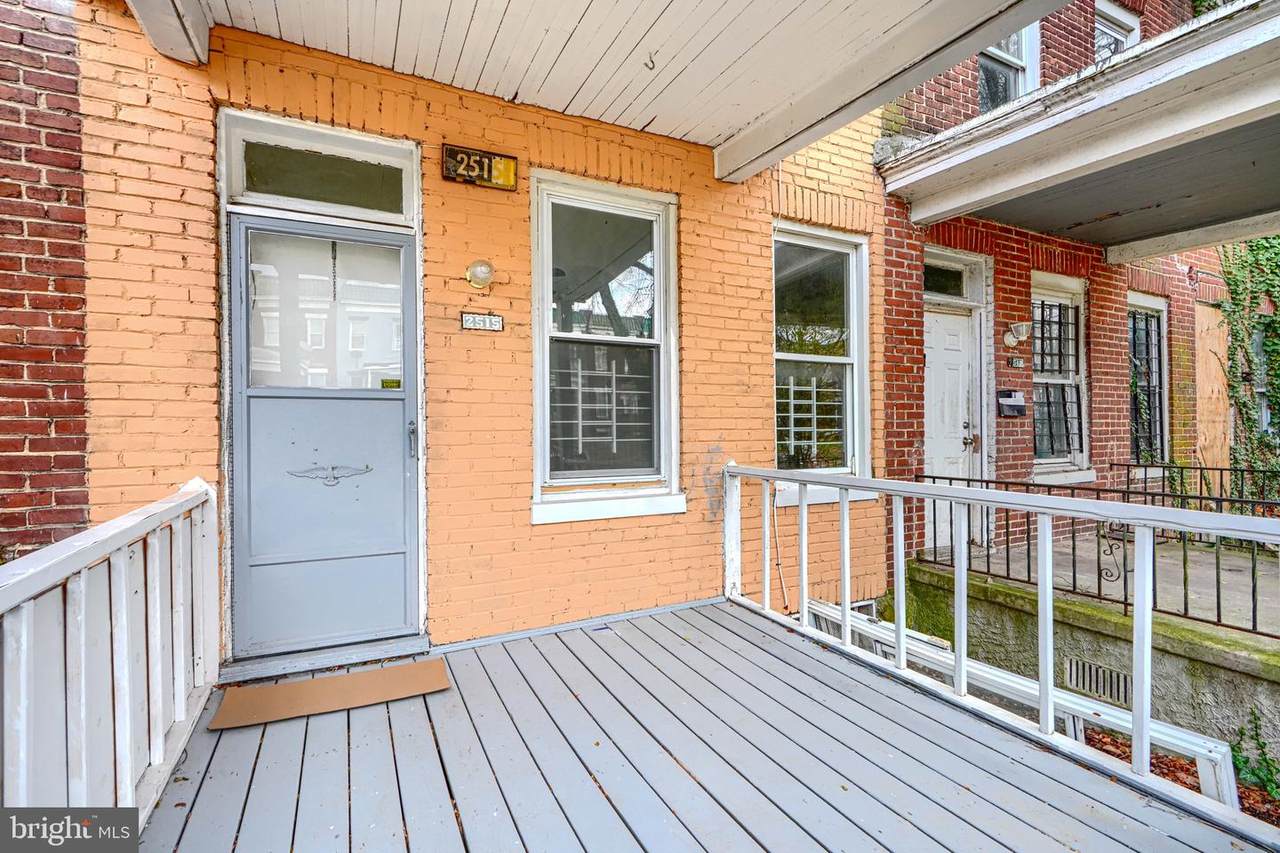 2515 Oswego Avenue - Photo 1