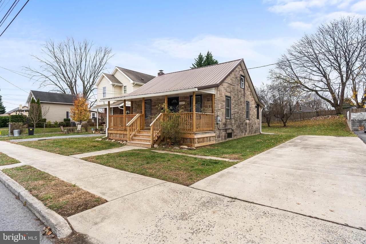 1027 Florida Avenue - Photo 1