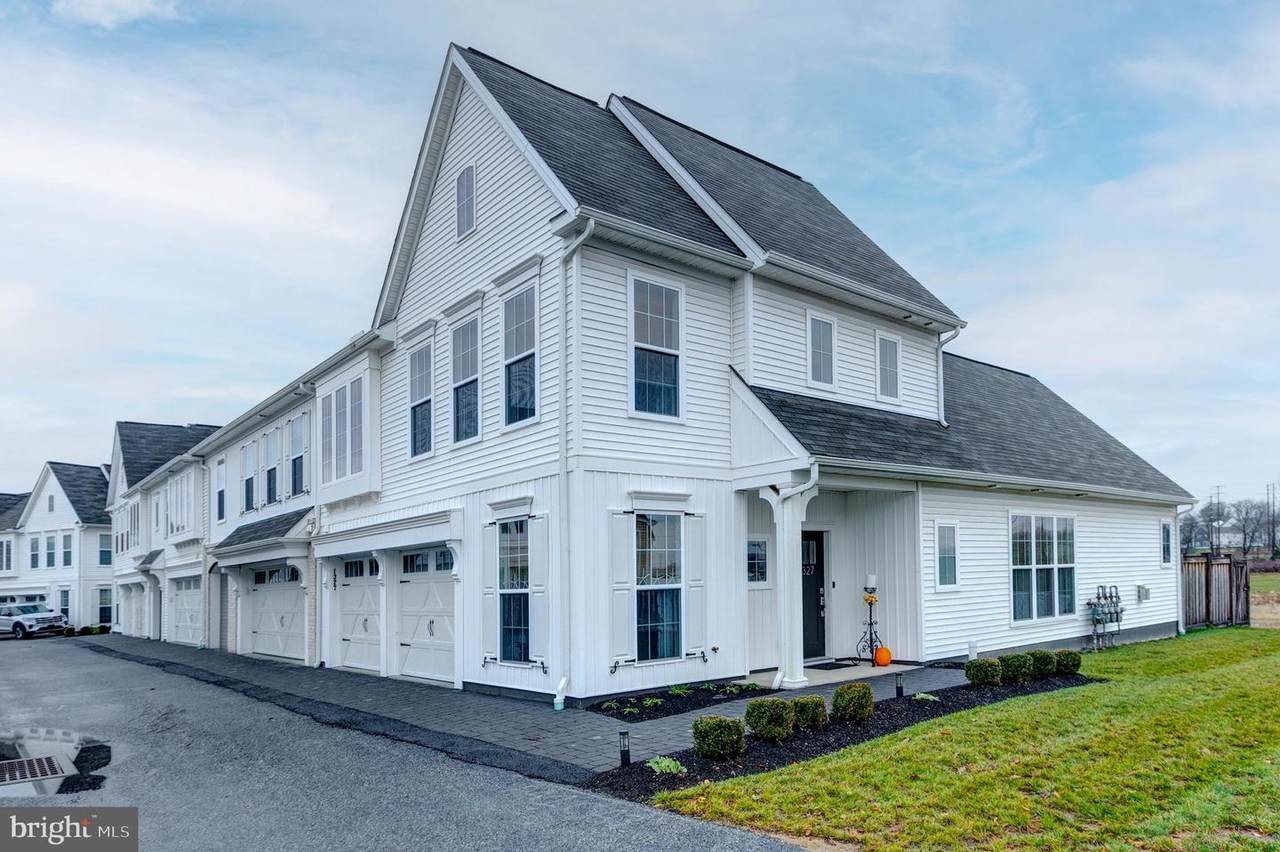 1327 Carnegie Way - Photo 1