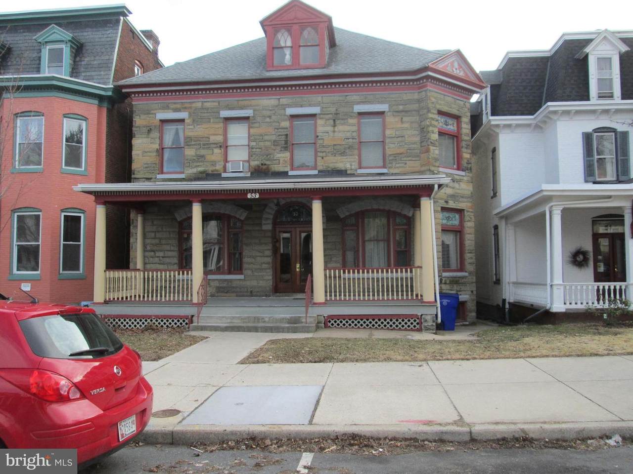 53 Broadway - Photo 1