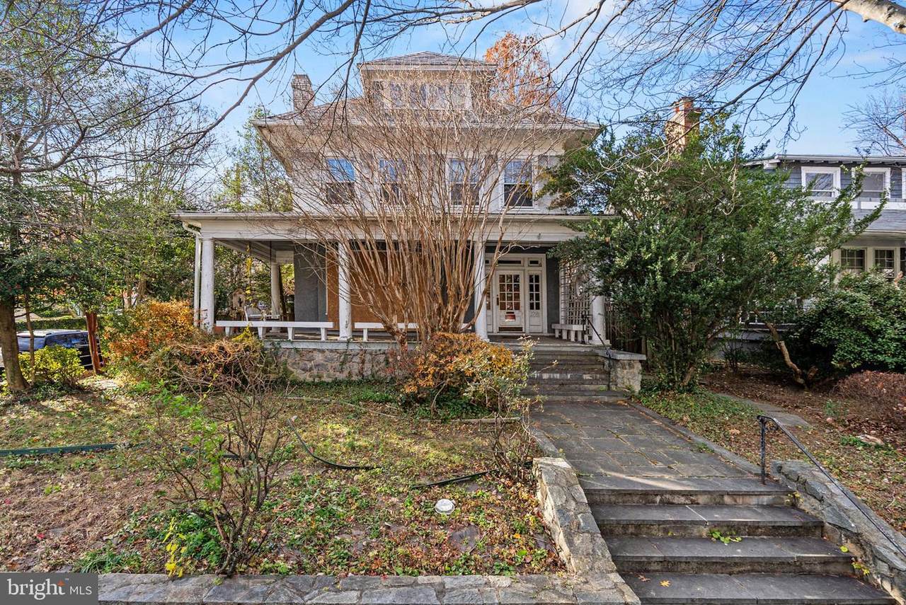 2700 36TH Street - Photo 1