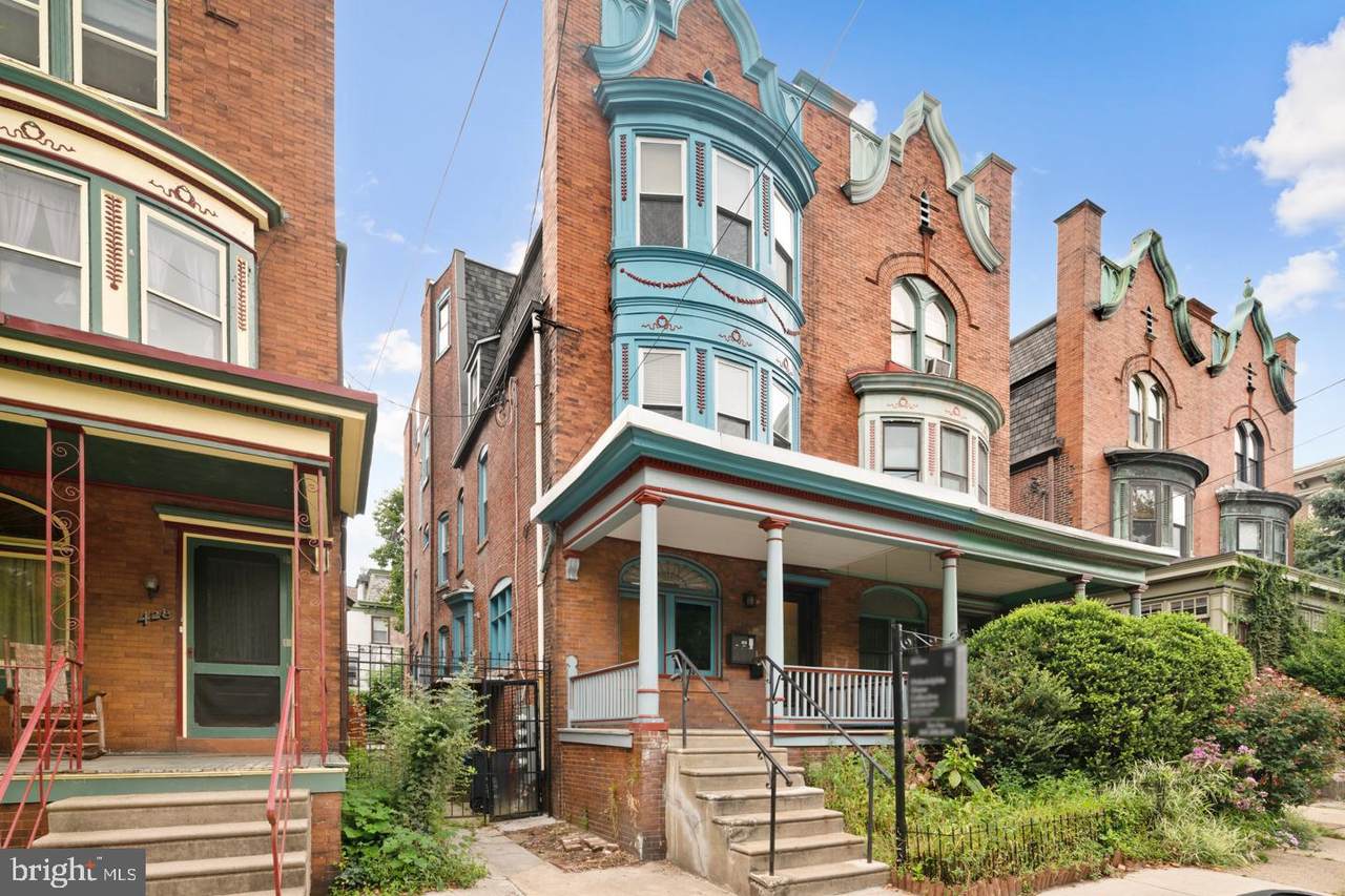 426 44TH Street - Photo 1