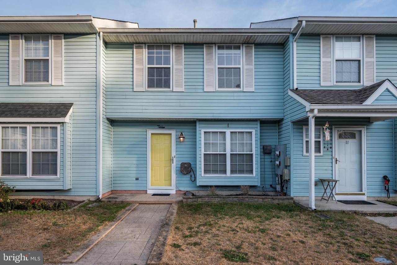 13 Ford Ln - Photo 1