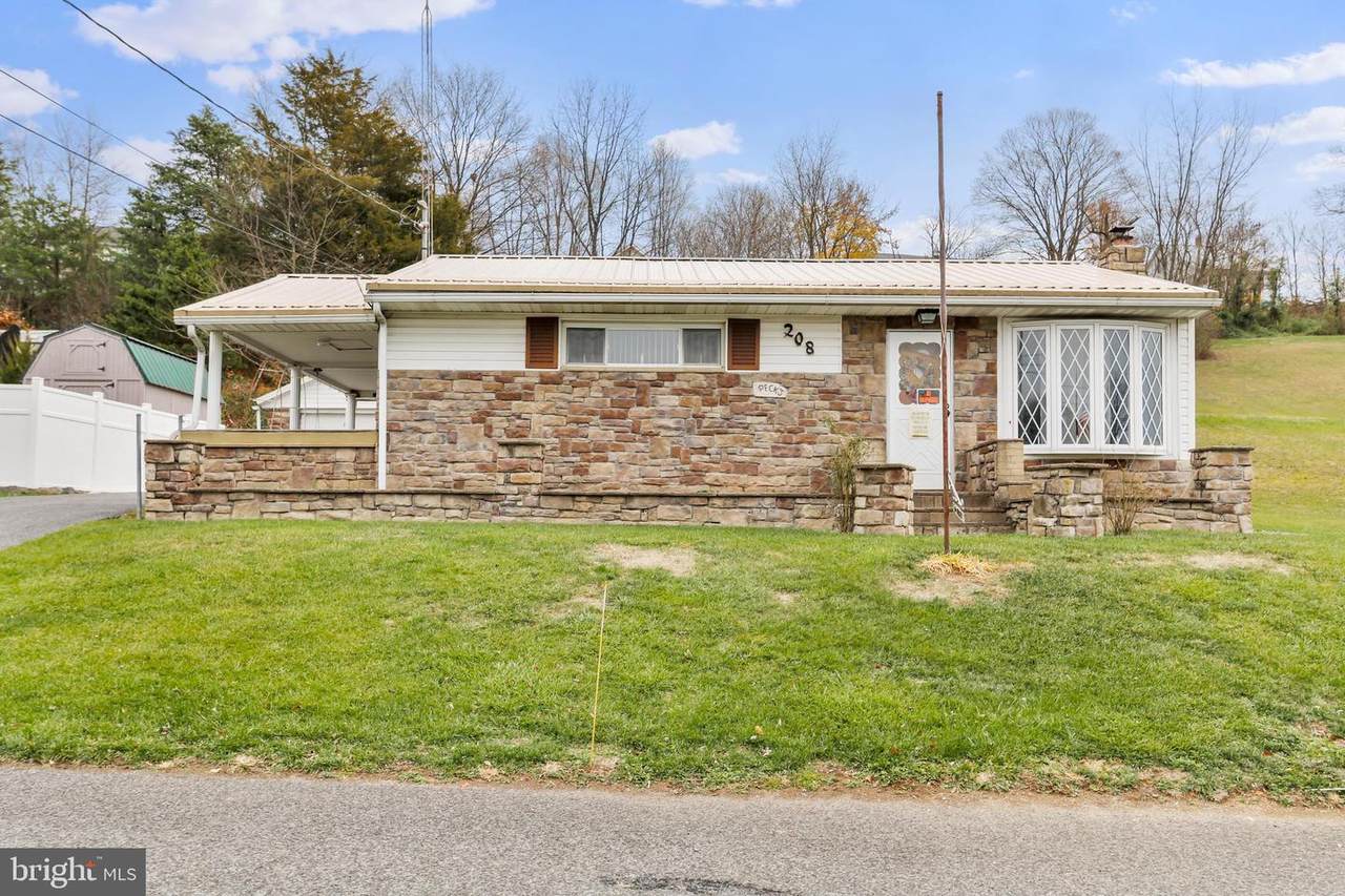 208 Fulton Street - Photo 1