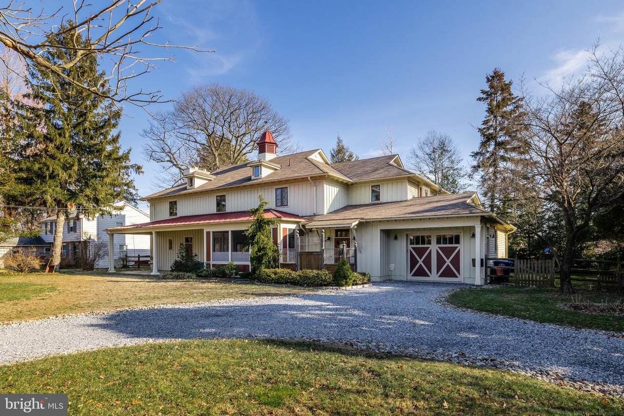 444 Shady Lane - Photo 1