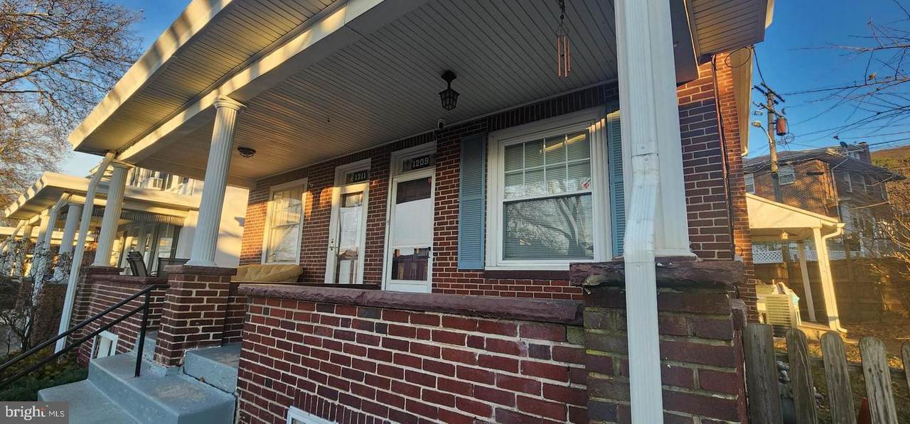 1209 Linden Street - Photo 1