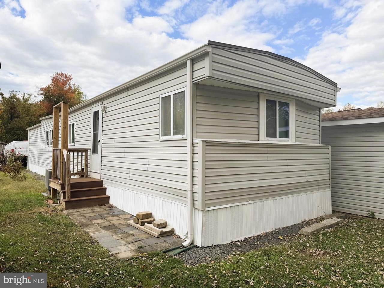 31 Courage Lane - Photo 1