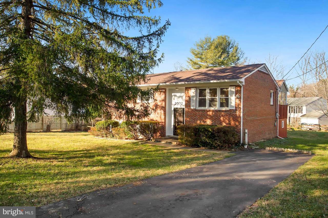 2032 Greenwich Street - Photo 1