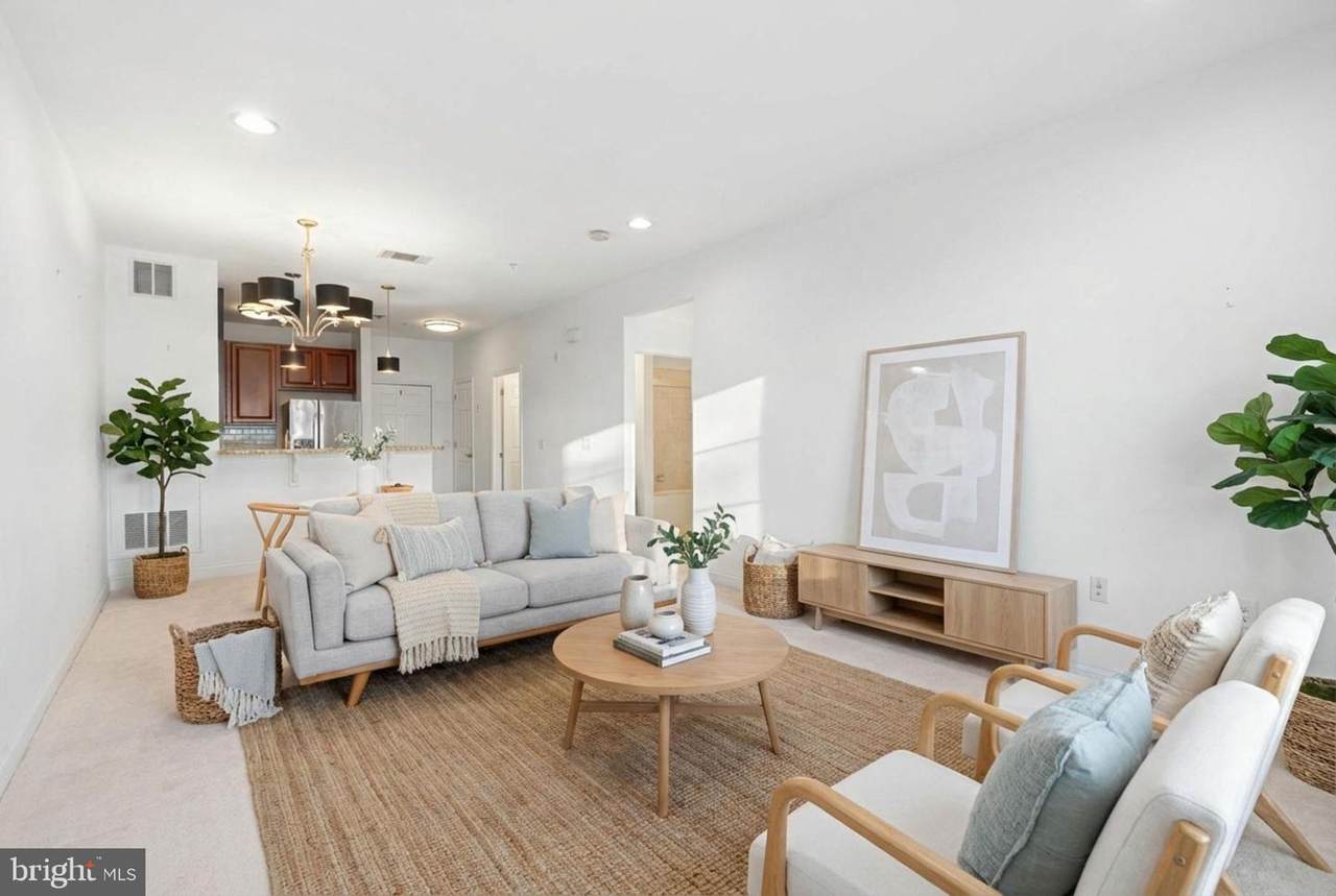 200 Elm Street - Photo 1