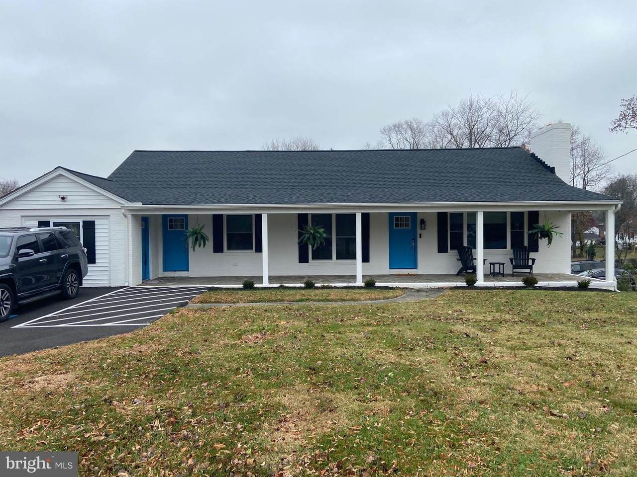 909 Main Street - Photo 1