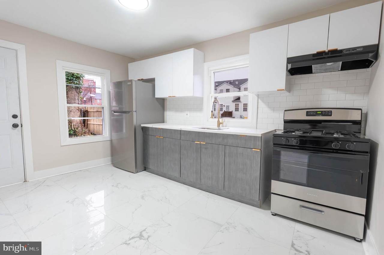 20 Spring Street - Photo 1