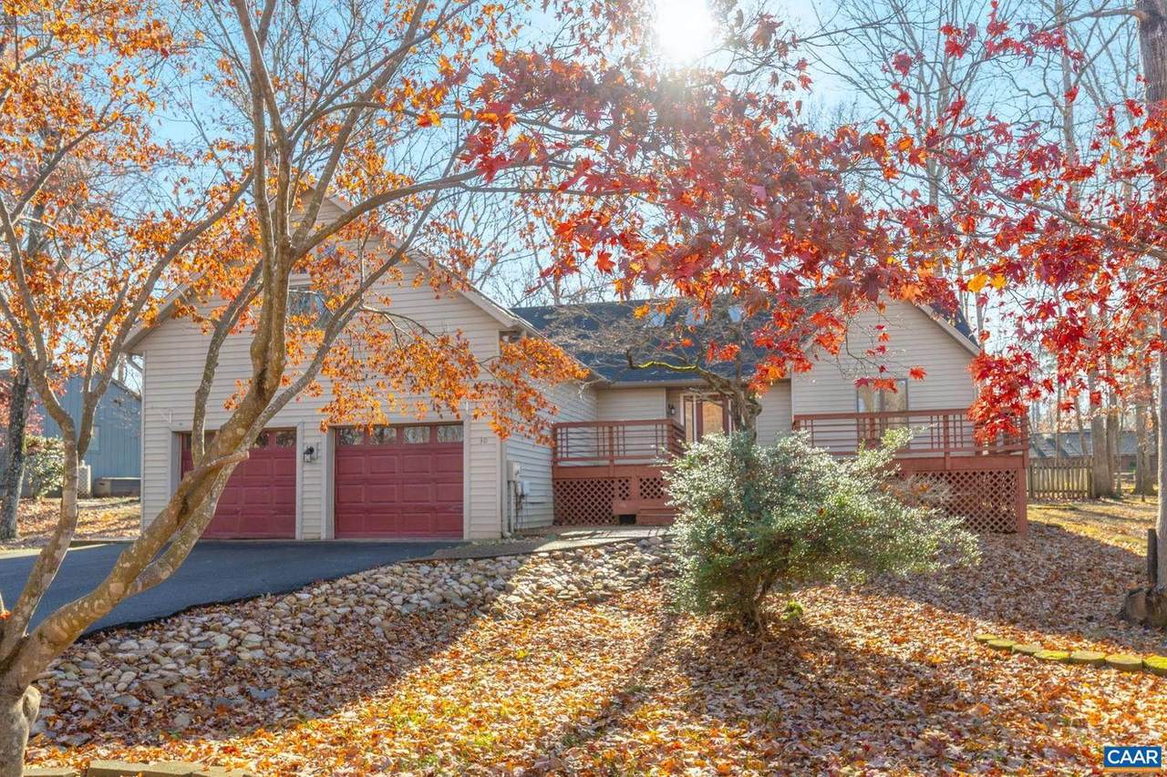 30 Colonial Rd - Photo 1