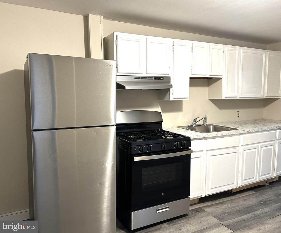 425 Highland Avenue - Photo 1