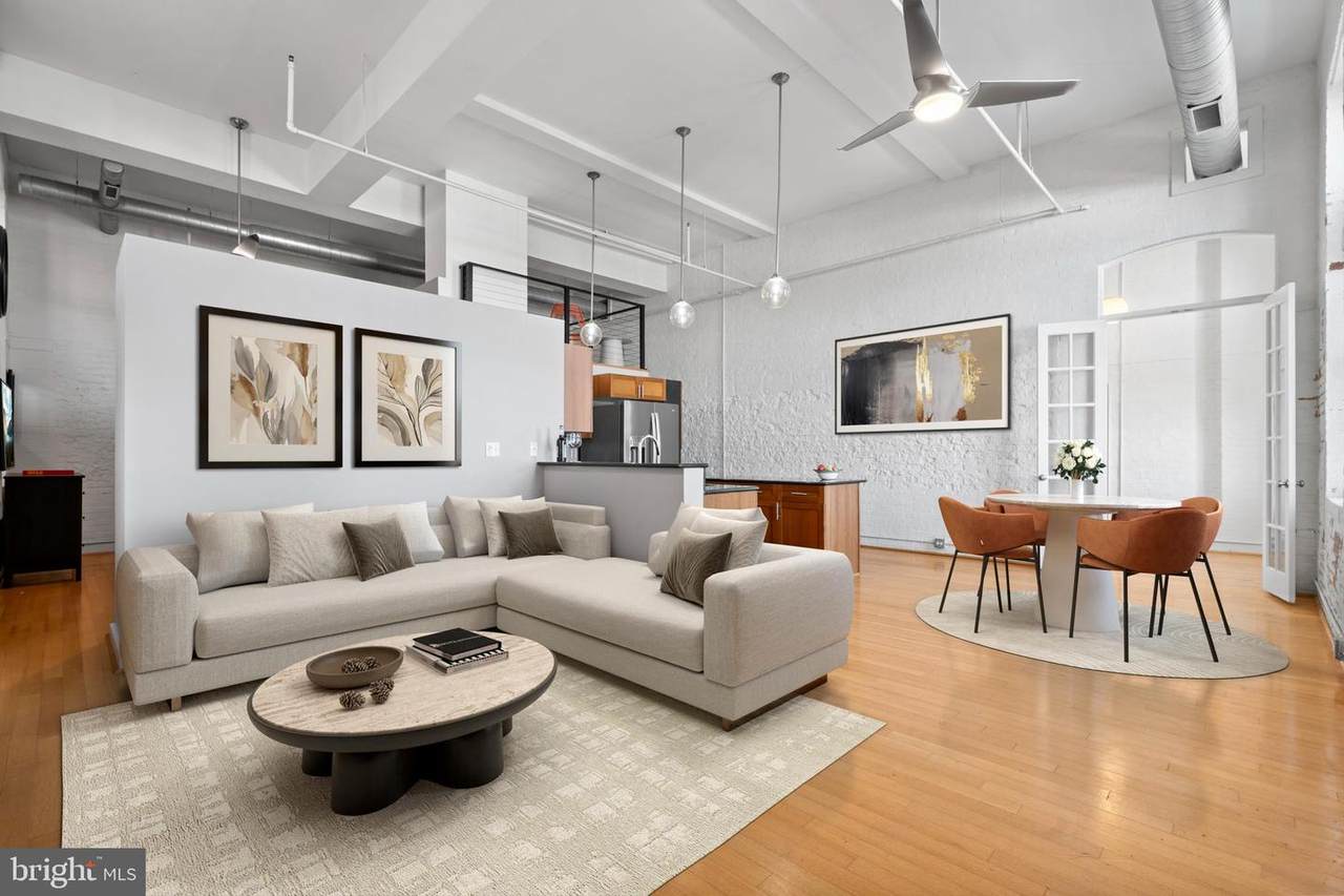 440 12TH Street - Photo 1