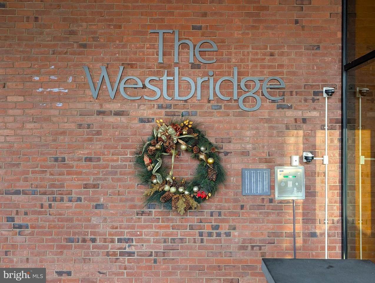 2555 Pennsylvania Avenue - Photo 1