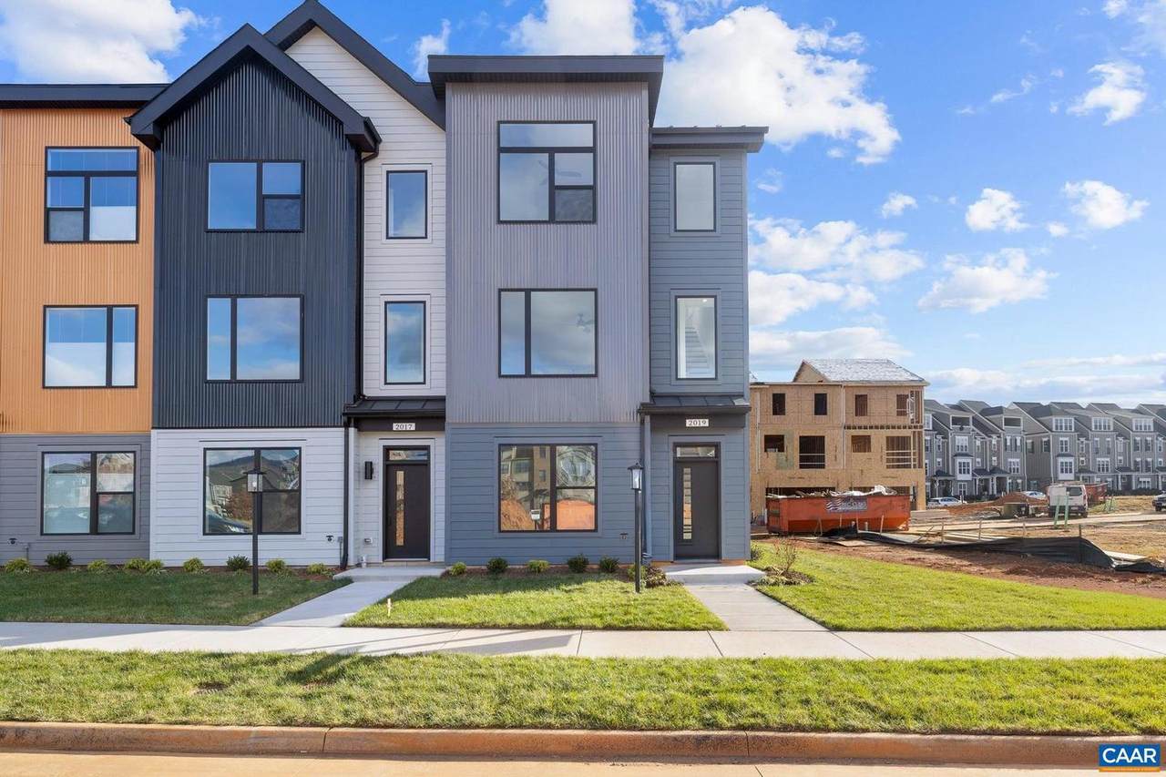 2019 Larkin Ave - Photo 1