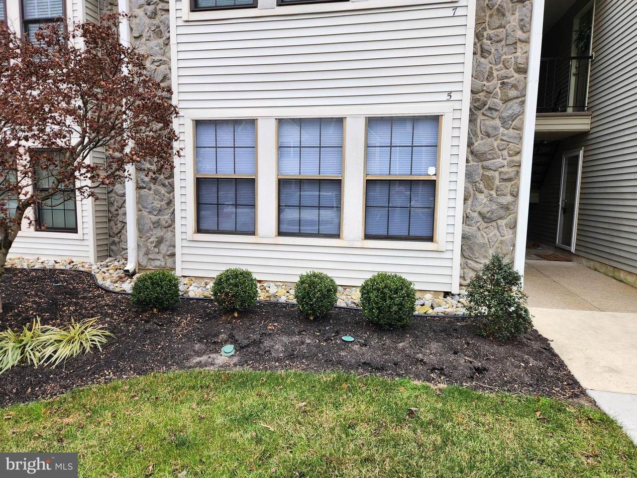 5 Summit Court - Photo 1