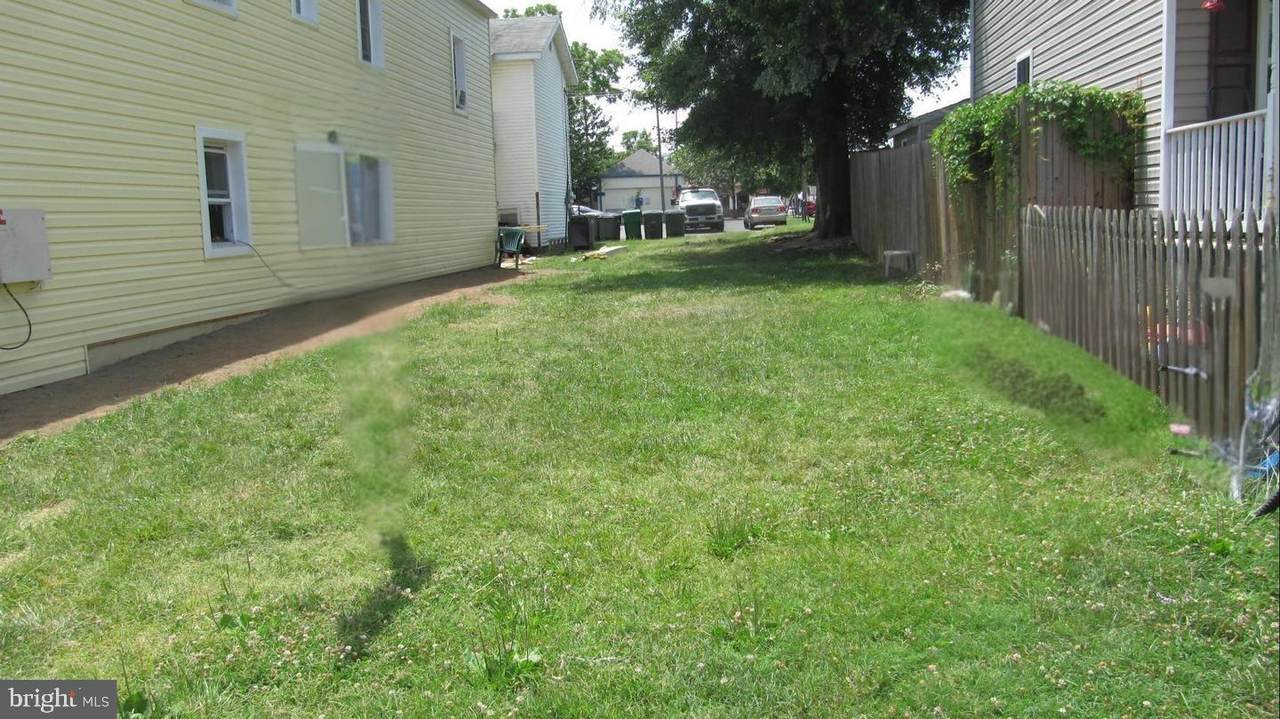 290 4TH Avenue - Photo 1