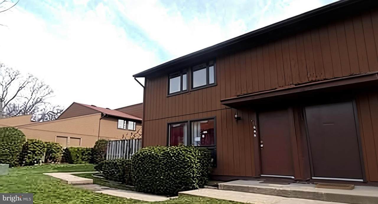 450 West Court - Photo 1