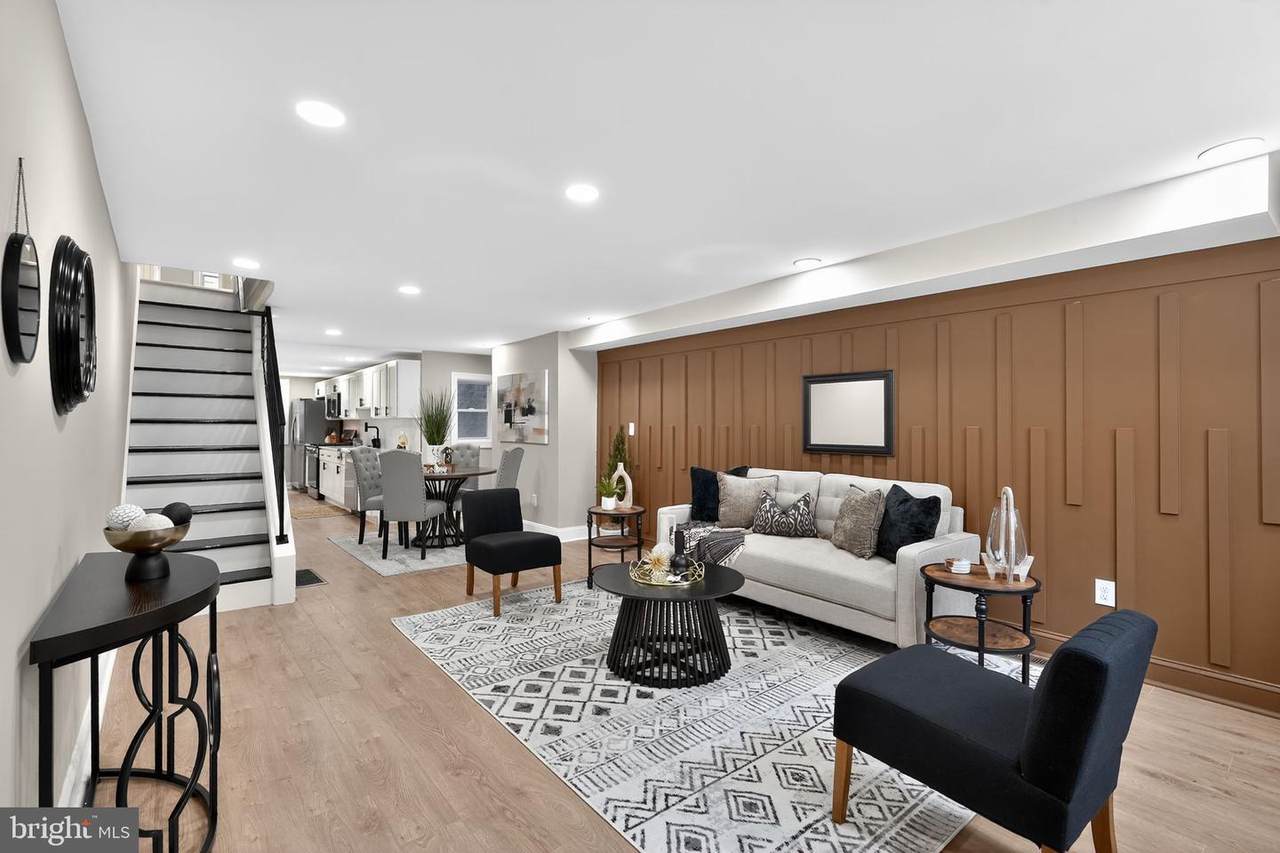 1832 9TH Street - Photo 1