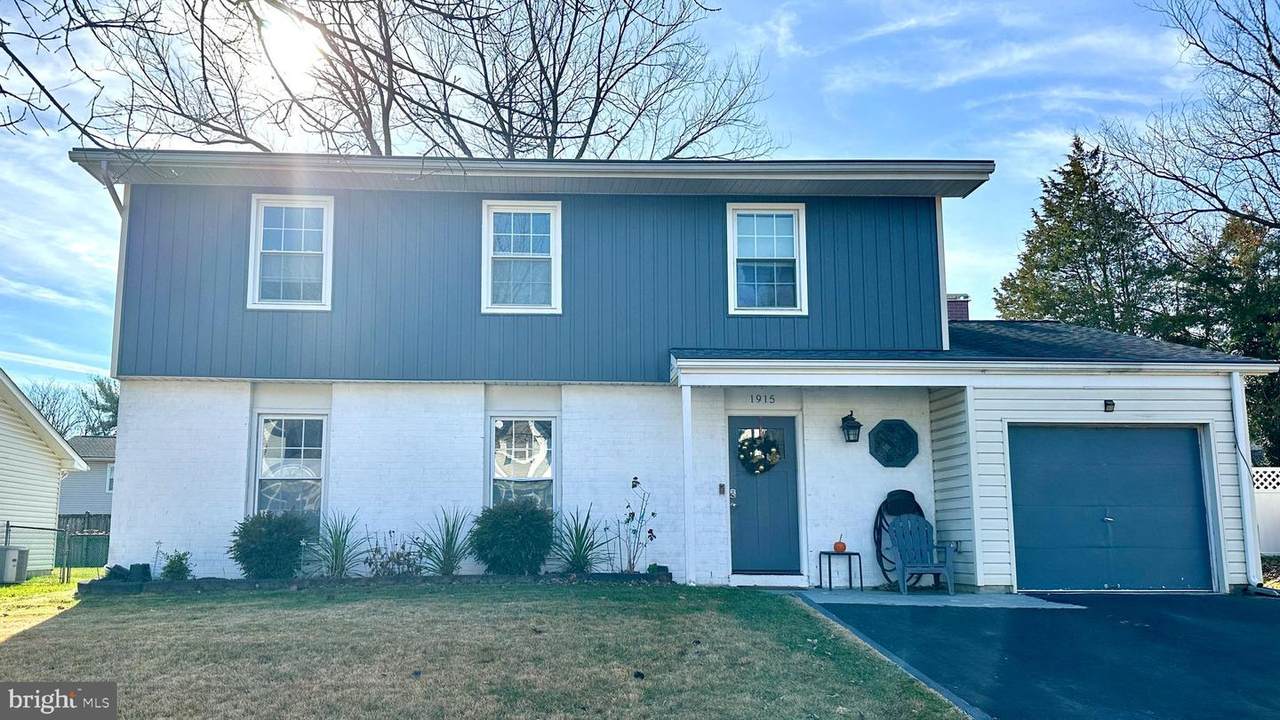 1915 Huguenot Place - Photo 1