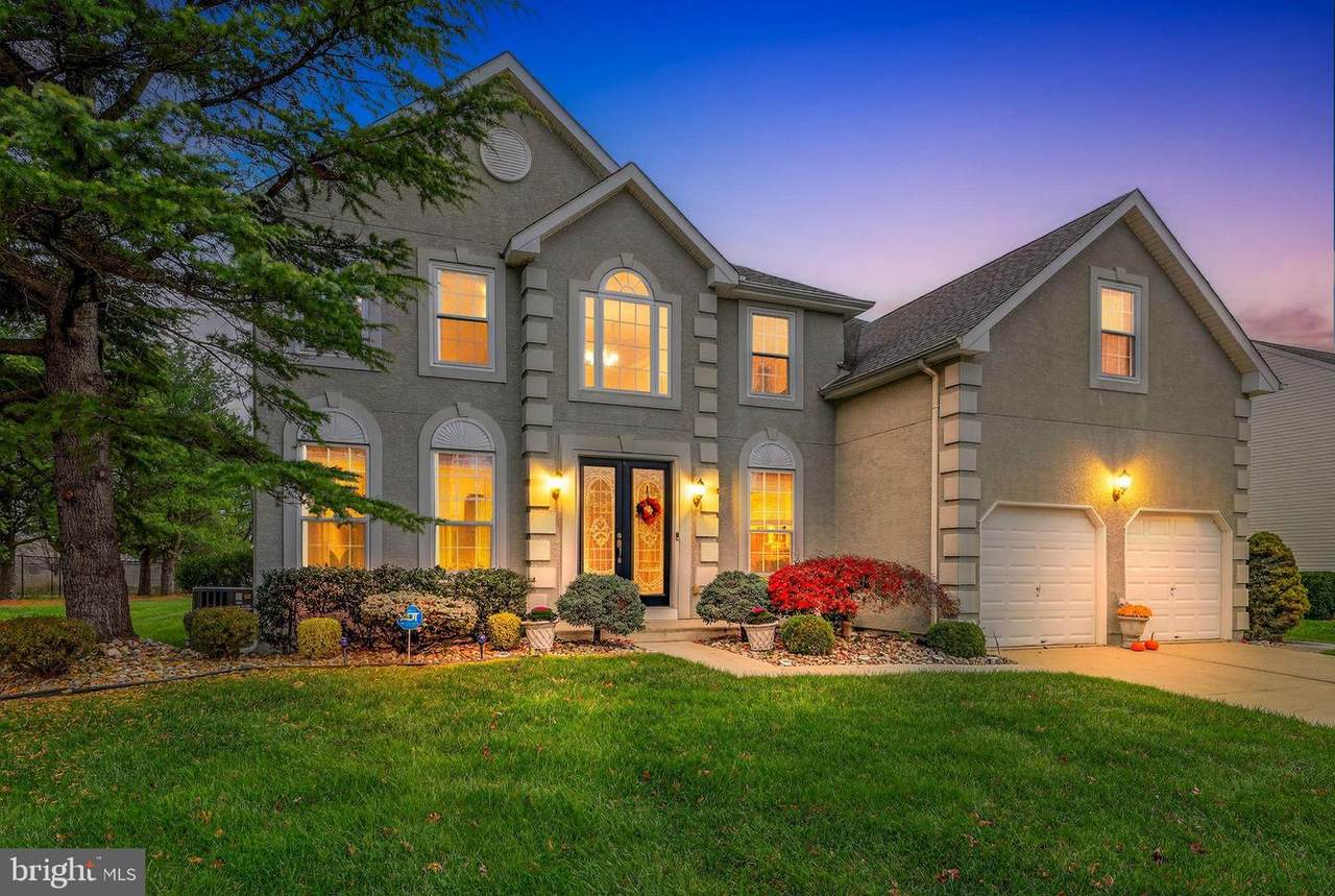 4 Redbud Drive - Photo 1