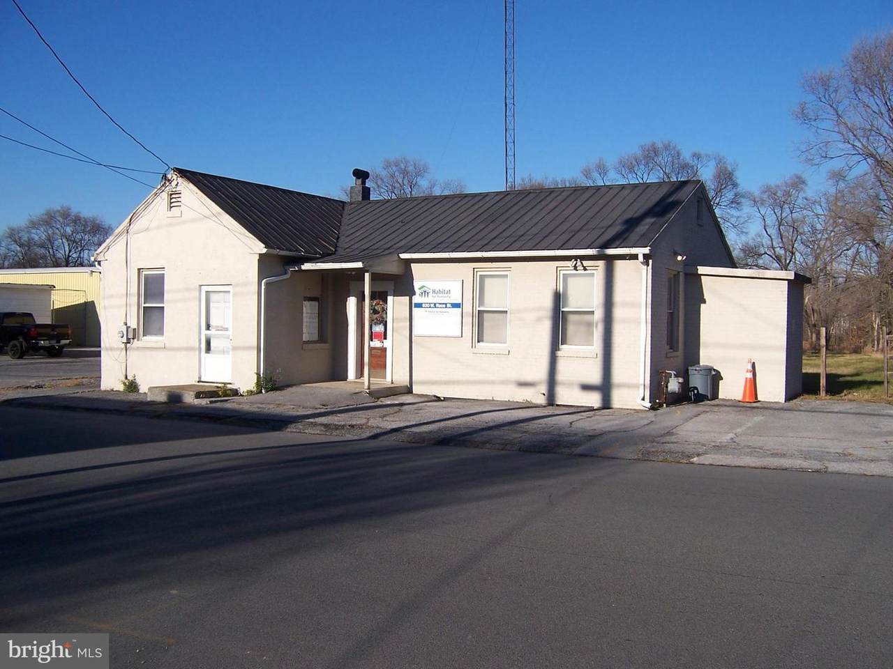 630 Race Street - Photo 1