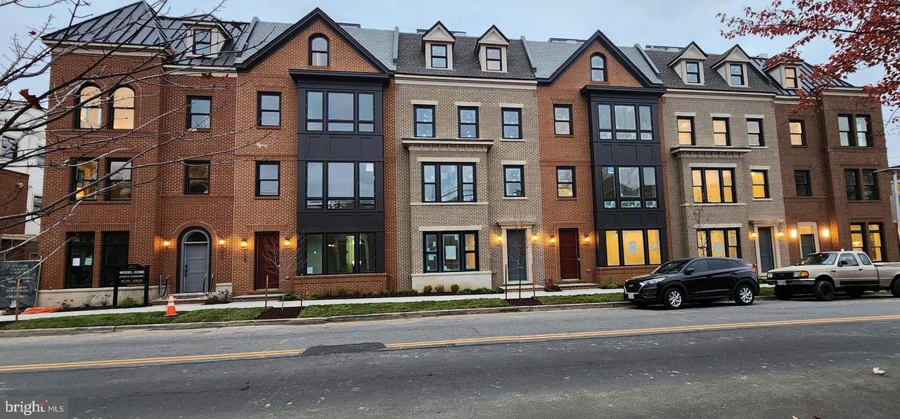 109 West Street - Photo 1