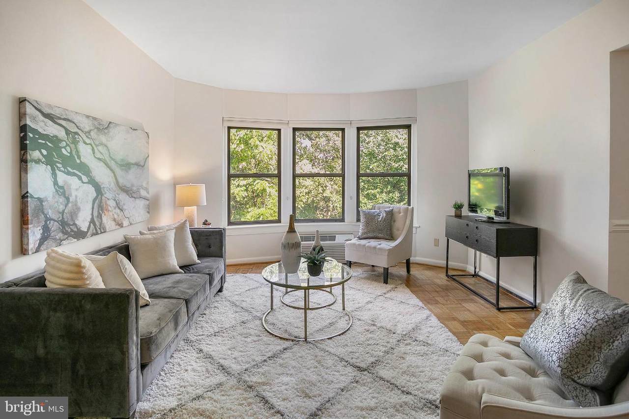 2500 Q Street - Photo 1