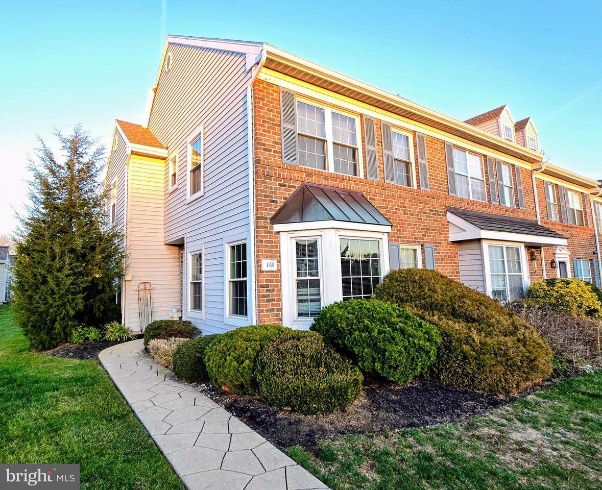 114 Delancy Place - Photo 1