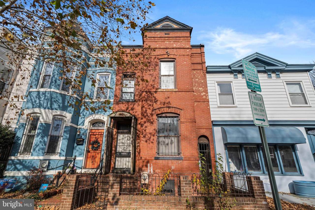 1362 E Street - Photo 1