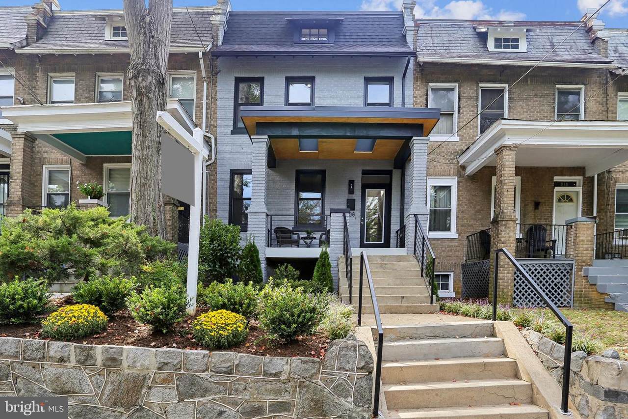 208 Webster Street - Photo 1