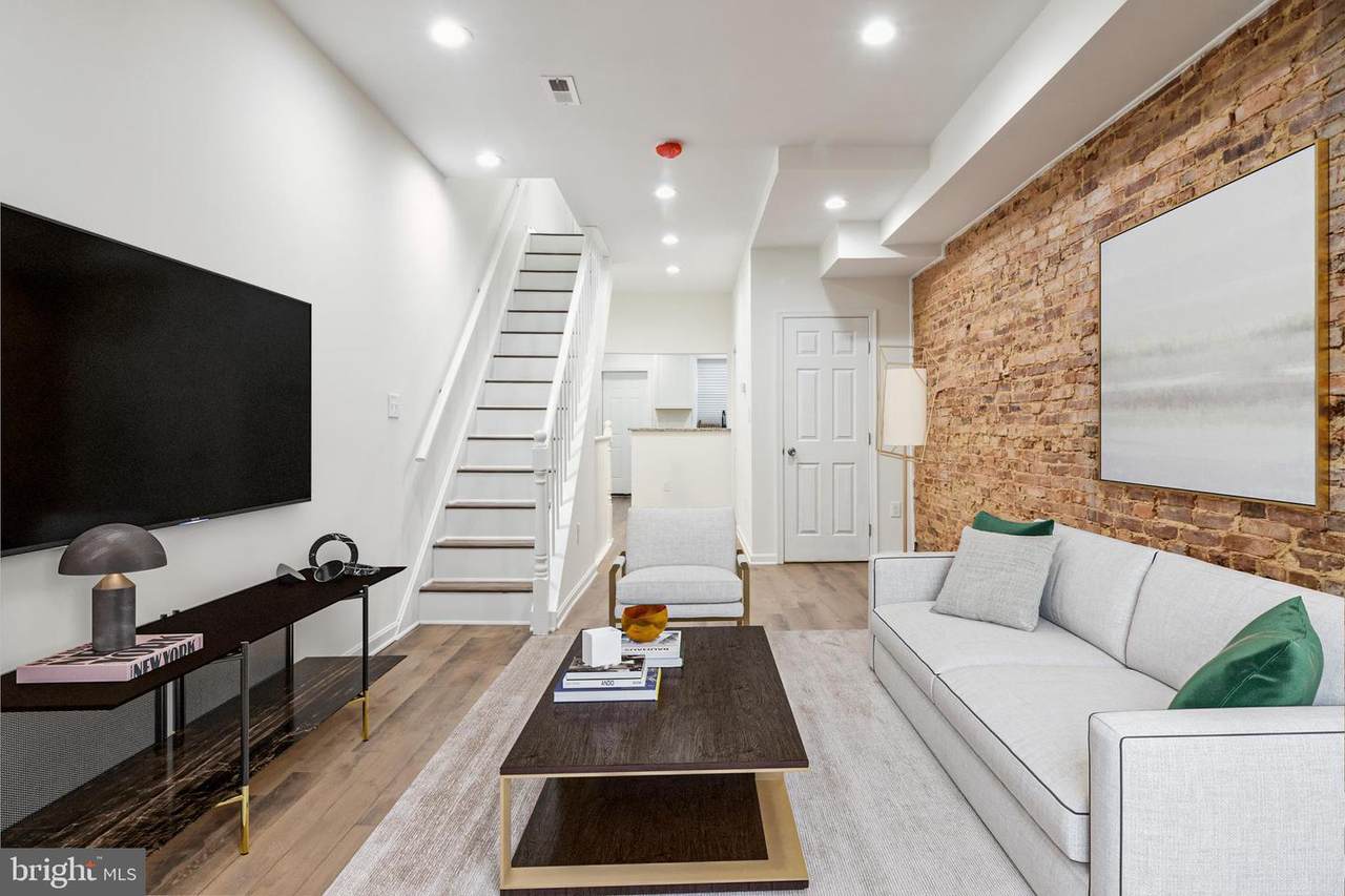 912 Milton Avenue - Photo 1