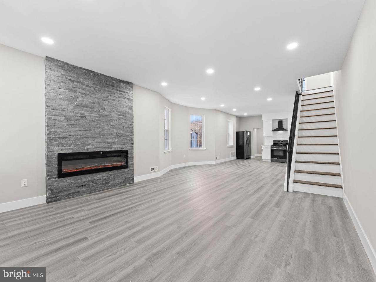 28 12TH Street - Photo 1