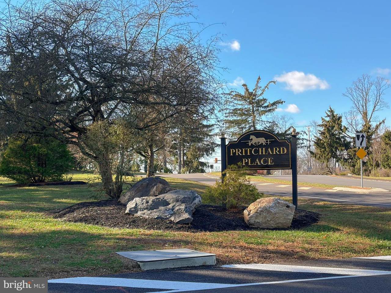 814 Pritchard Place - Photo 1