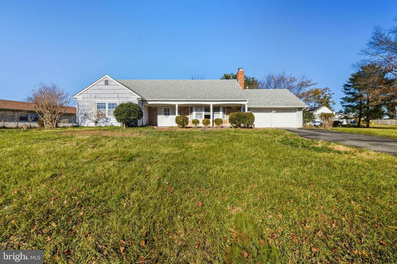 125 Country Club Road - Photo 1