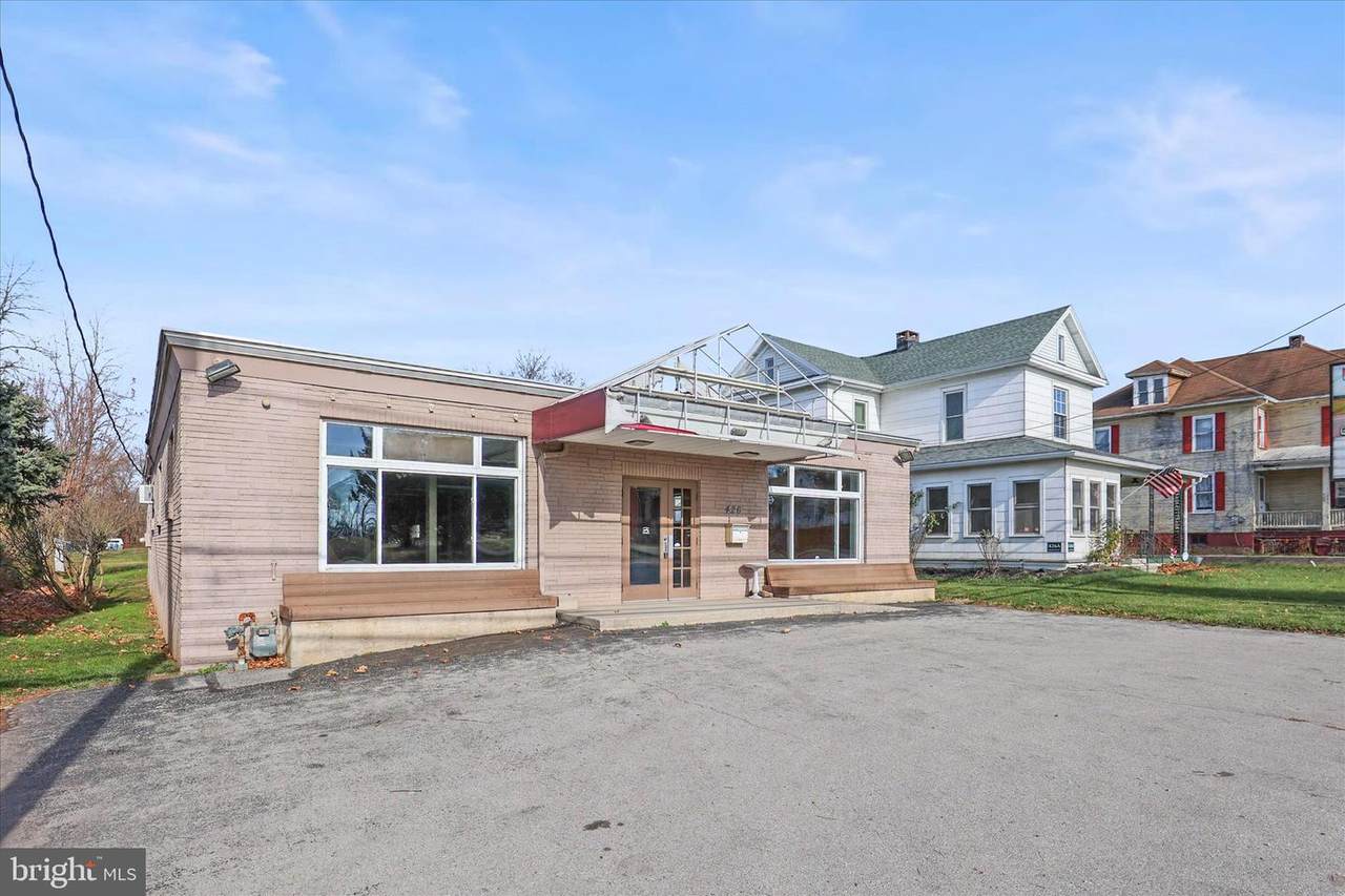 426 Lincolnway - Photo 1