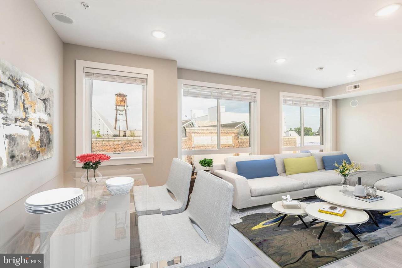 1523 Stillman Street - Photo 1