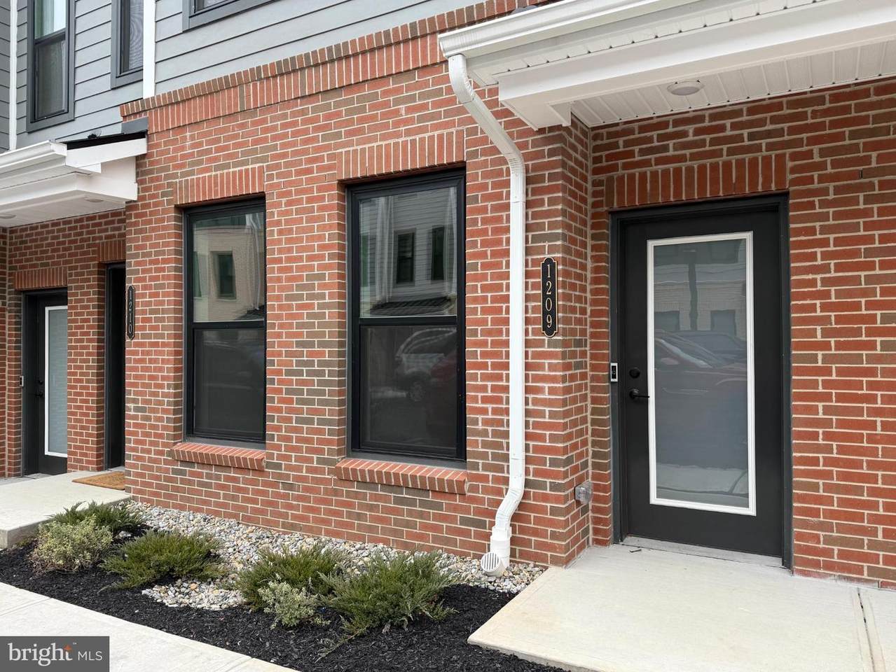 1209 Parker Boulevard - Photo 1