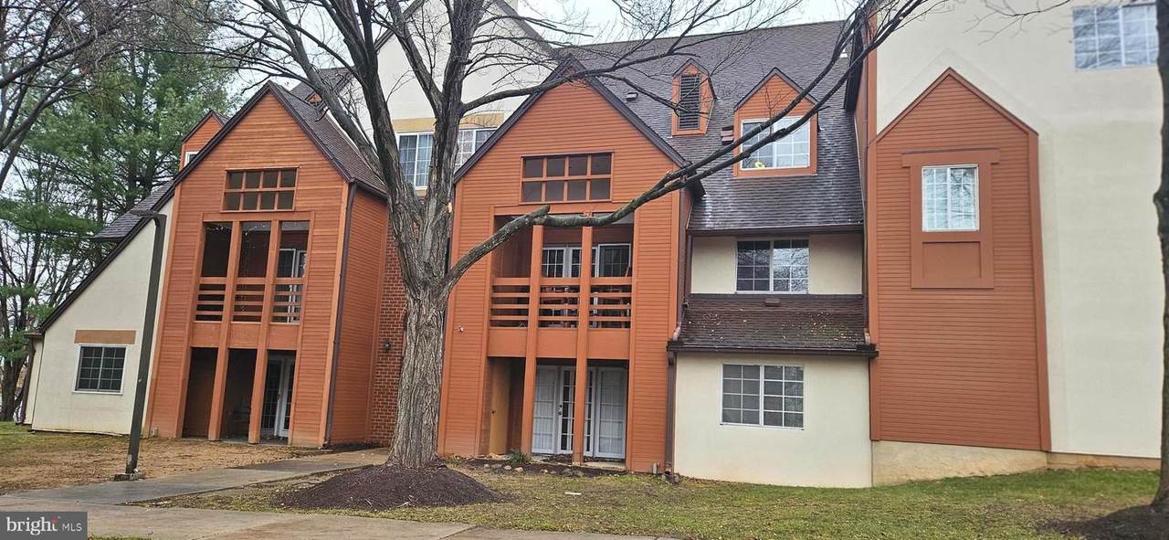 4906 Columbia Road - Photo 1